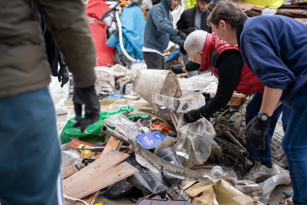 Un atelier tri des déchets était proposé lors de la journée de solidarité 2024 du groupe VALO'.